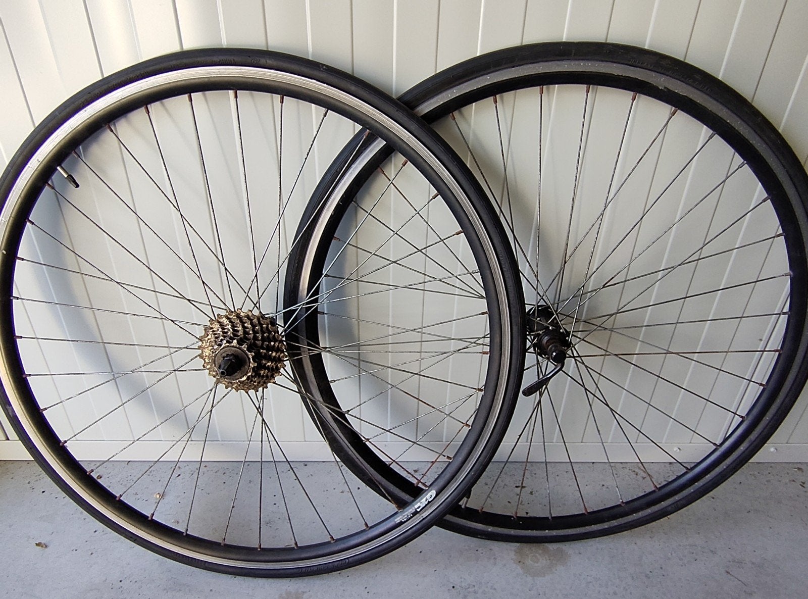Shimano fietswielen met CST banden - Gebruikt, Gebruikt, Stadsfiets, Aluminium, Shimano