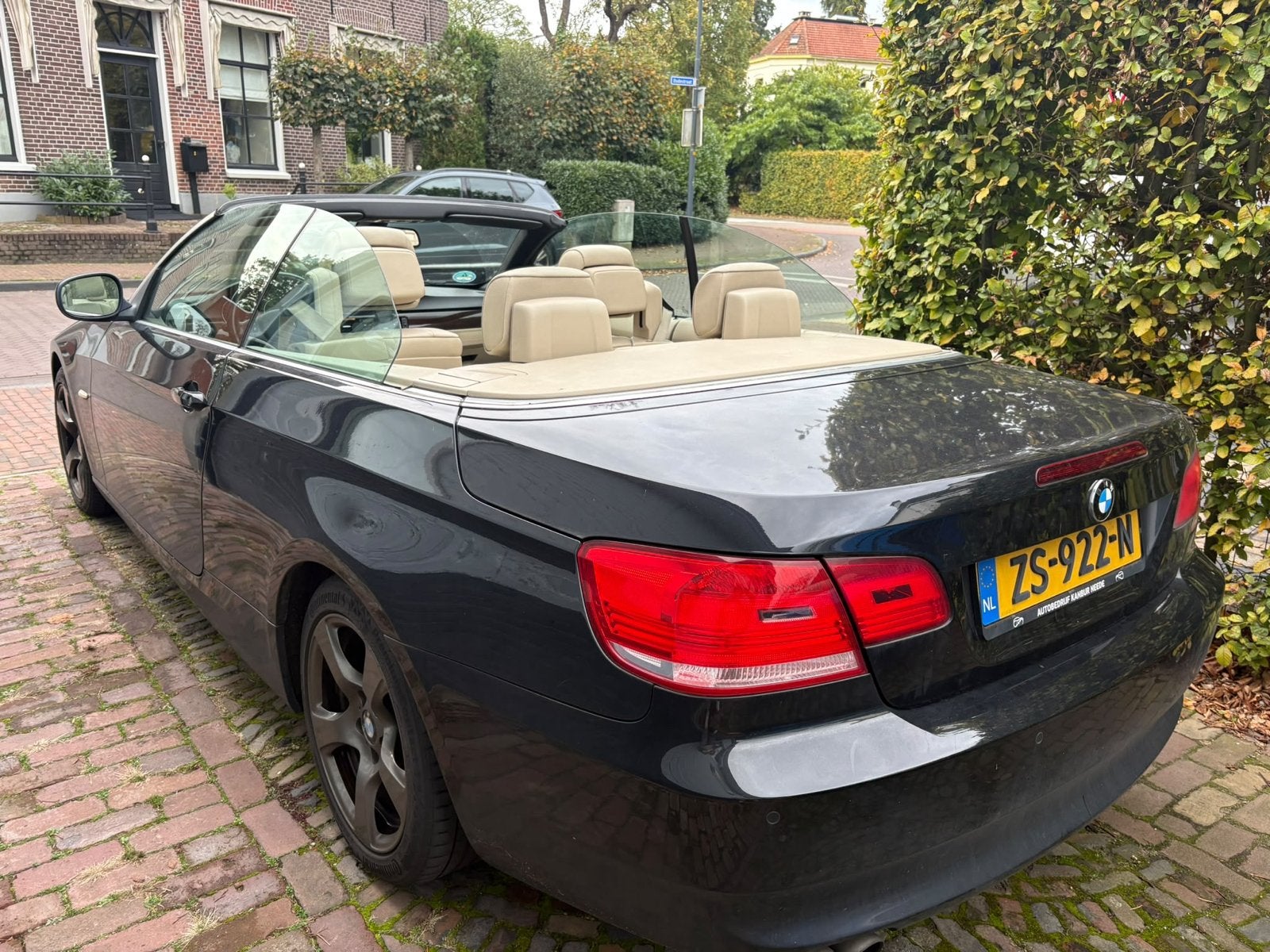 BMW 3-Serie 3.0 I 325i Cabrio AUT 2010 Zwart, Auto's, 745 kg, Achterwielaandrijving, Beige, Cabriolet