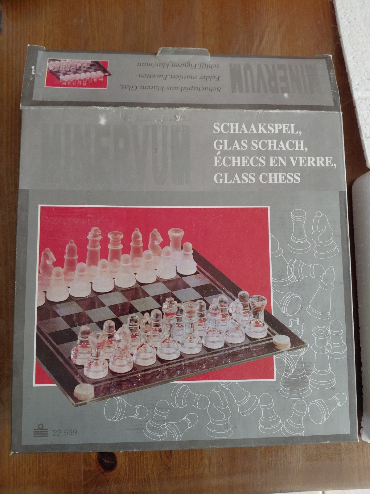 Facet geslepen schaakbord, Ophalen