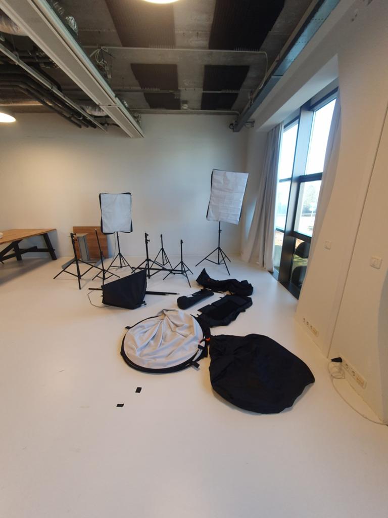 Fotostudio set: Bresser & Falcon Eyes met tassen, Ophalen, Gebruikt, Complete fotostudio