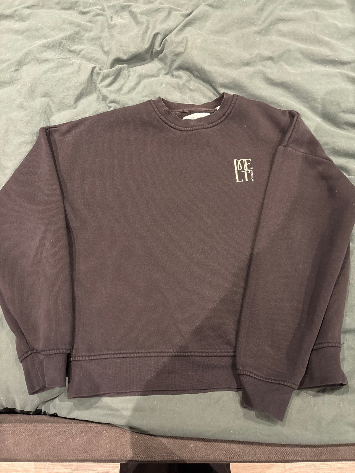 Zwarte Melting Stockholm sweater - Maat M, Kleding | Dames, Truien en Vesten, Ophalen of Verzenden, Gedragen, Maat 38/40 (M), Zwart