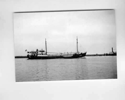 scheepvaart-foto-lena-zaandam-2x, Verzamelen, Scheepvaart, Ophalen of Verzenden, Zo goed als nieuw, Motorboot, Boek of Tijdschrift