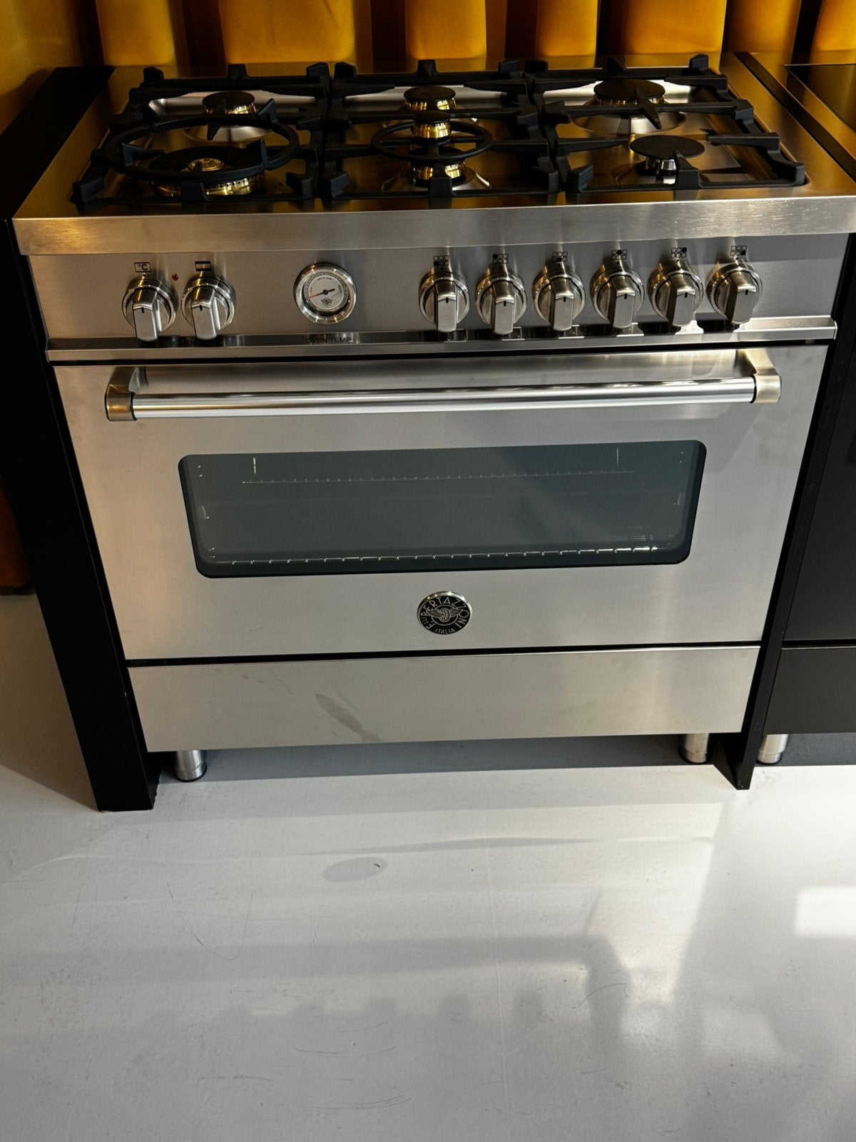 Bertazzoni Master fornuis Gas, Ophalen, 60 cm of meer, Nieuw, Energieklasse A of zuiniger