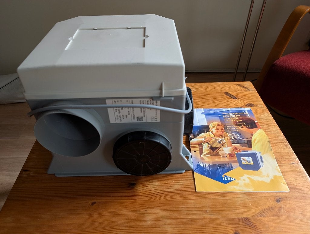 Itho Daalderop CVE ECO SP Afzuigventilator met 2 bedieningen, Ophalen, Gebruikt, Ventilator en Afzuiger