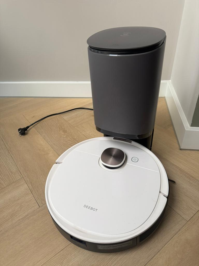 Ecovacs Deebot OZMO T8- met dweil en autoleeg functie, Stofzak, Ophalen of Verzenden, Ecovacs, Robotstofzuiger