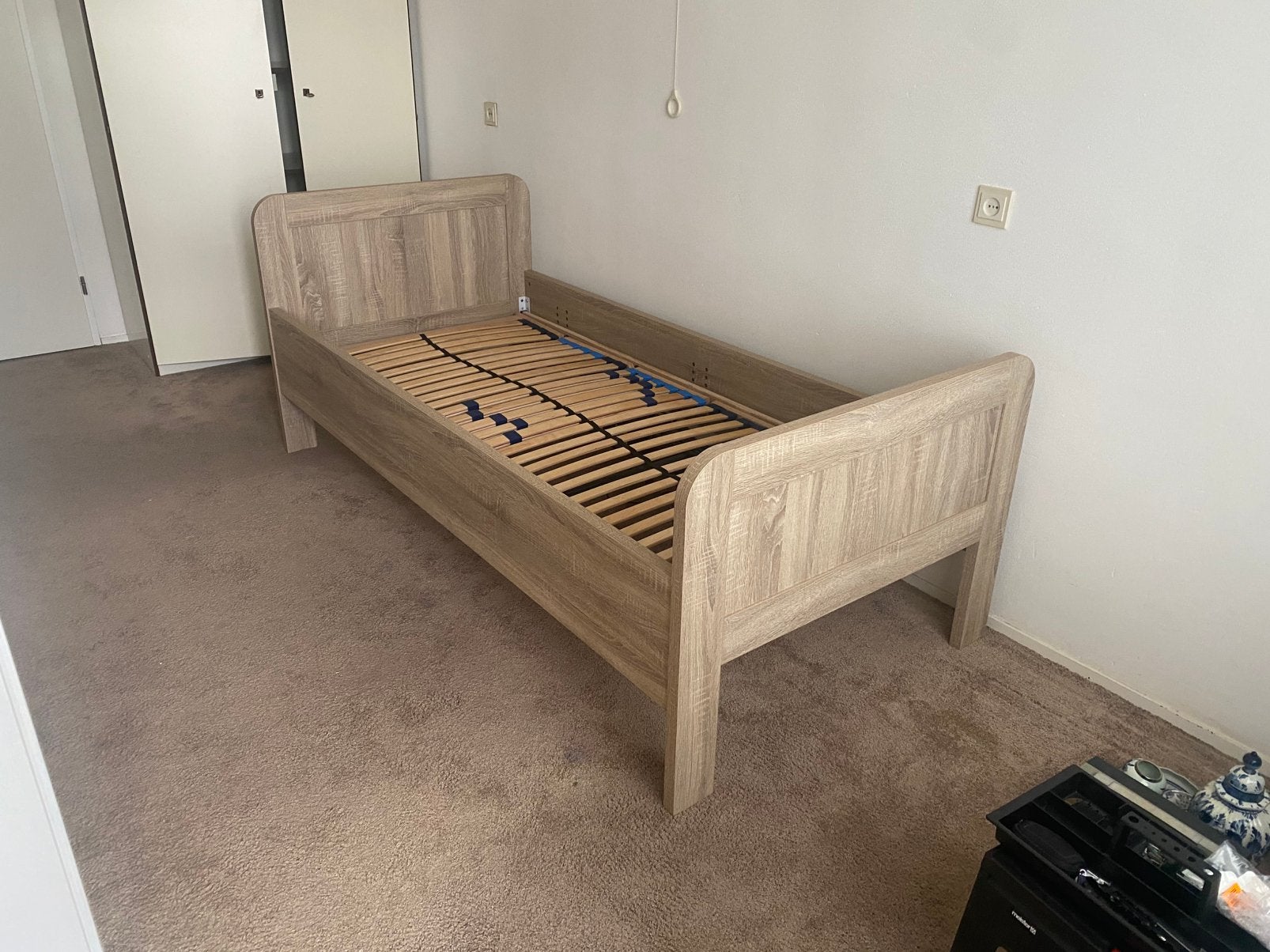 Senioren bed electrisch verstelbaar bijna nieuw, Ophalen, Verstelbaar, 90 cm, Eenpersoons