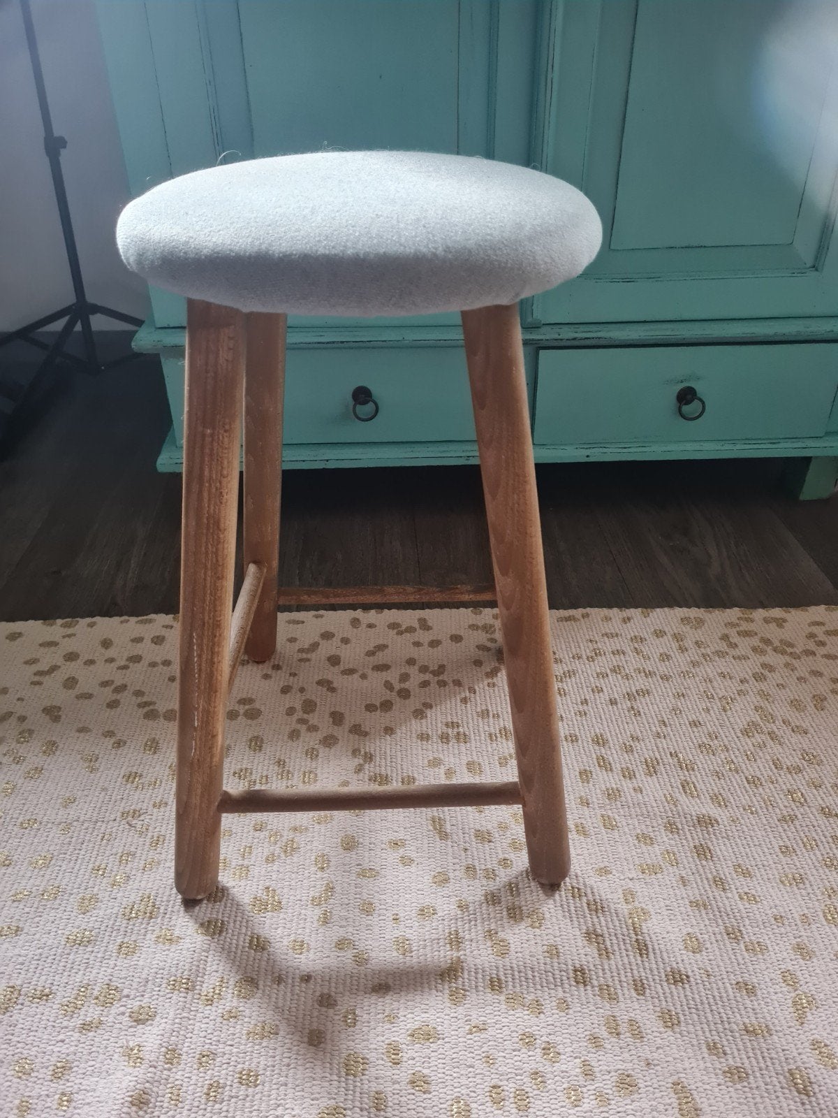 Fijn krukje, grijs/groen, 50 cm hoog, Ophalen, Gebruikt