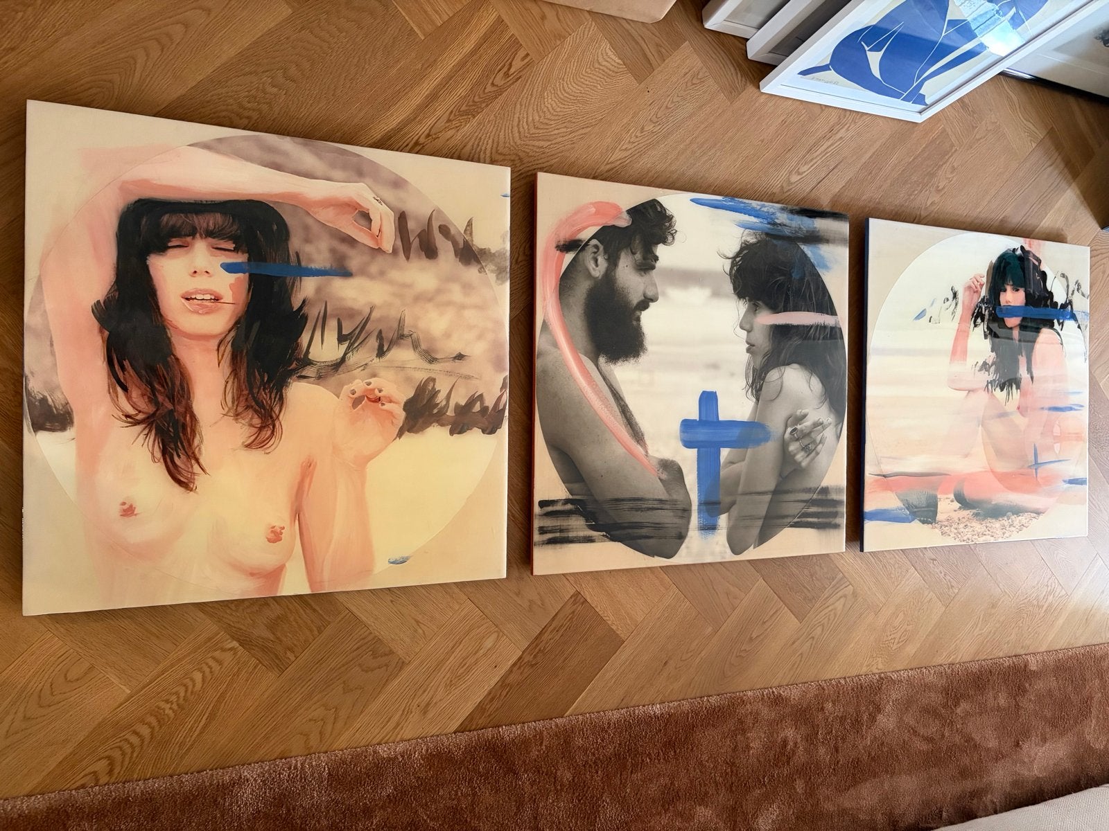 Set van 3 moderne schilderijen: figuren op strand, Antiek en Kunst, Kunst | Schilderijen | Modern, Ophalen, Figuren, Gelakt/vernis