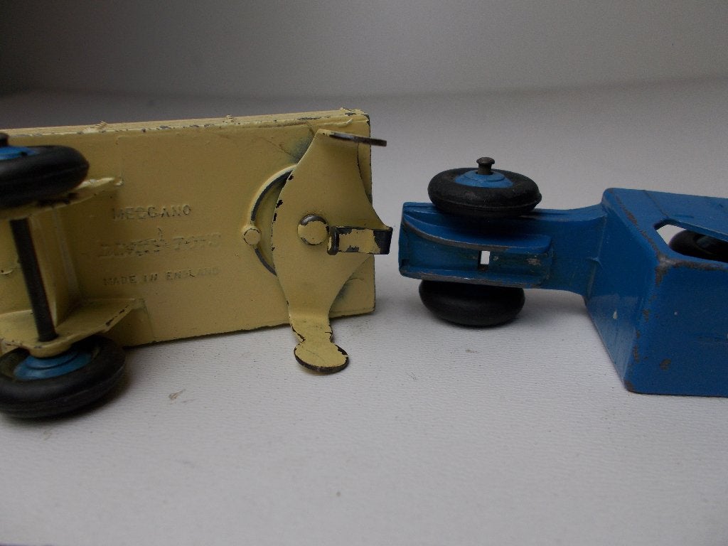 1948 Dinky Toys 33W MECHANICAL HORSE AND OPEN WAGON (B), Ophalen of Verzenden, Zo goed als nieuw, Bus of Vrachtwagen, Dinky Toys