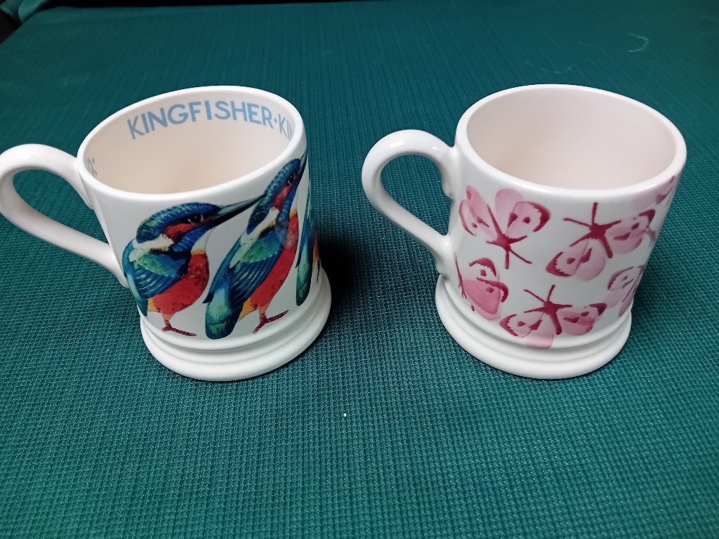 Emma Bridgewater Roze vlinders., Huis en Inrichting, Keuken | Servies, Verzenden, Zo goed als nieuw, Overige stijlen, Kop(pen) en/of Schotel(s)