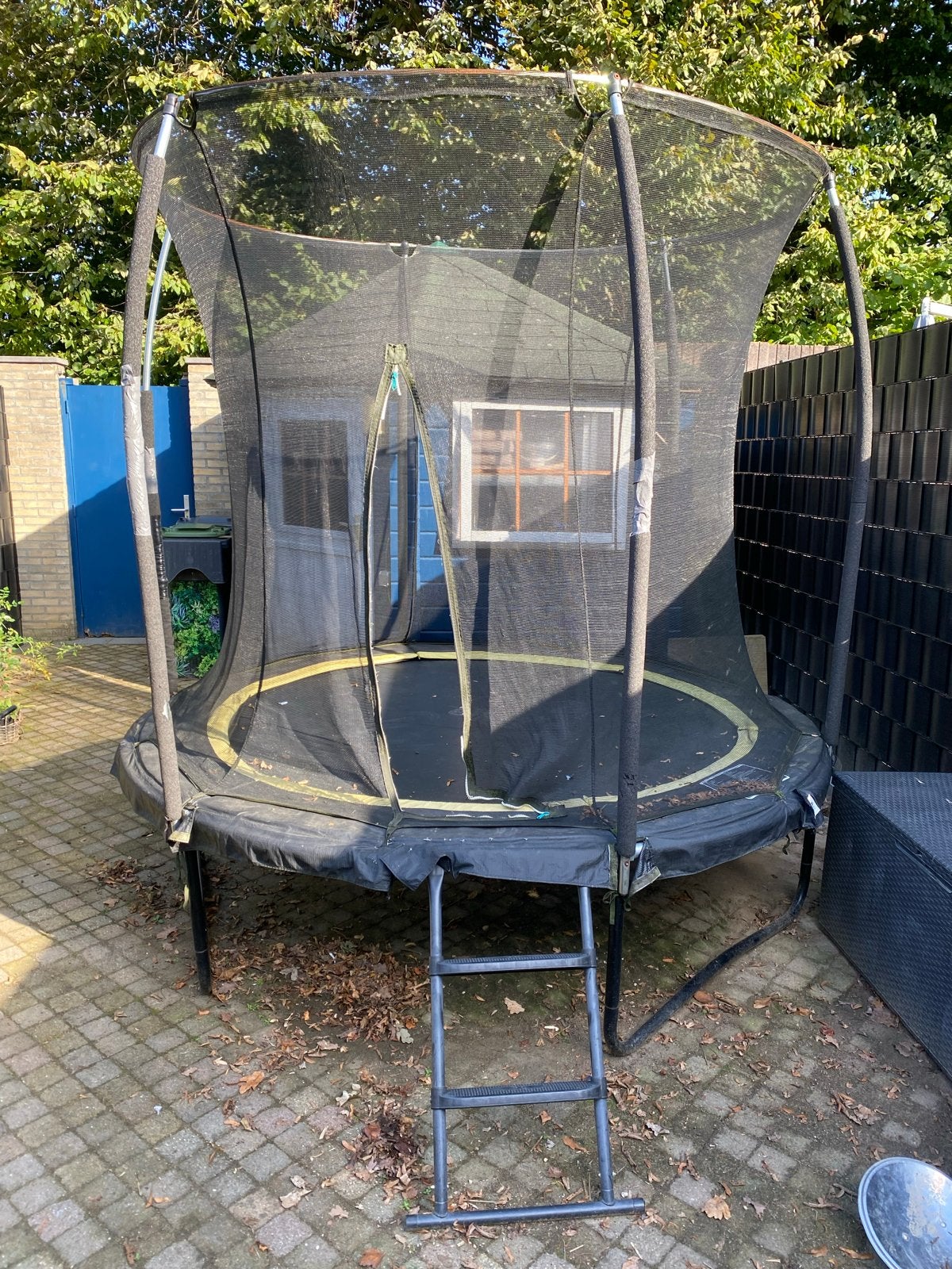 Trampoline 250 cm met veiligheidsnet (rits defect), Ophalen, Gebruikt