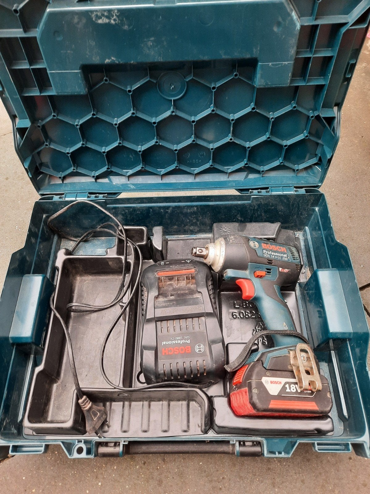 bosch proffesional gds 18 v-ec250 slagmoersleutel met accu, Ophalen, Gebruikt, Overige typen