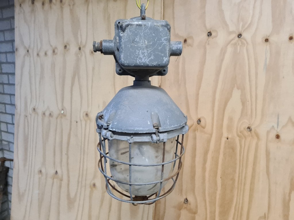 2 stuks Bully / kooilamp Totaal hoog ca 60 cm, Ophalen