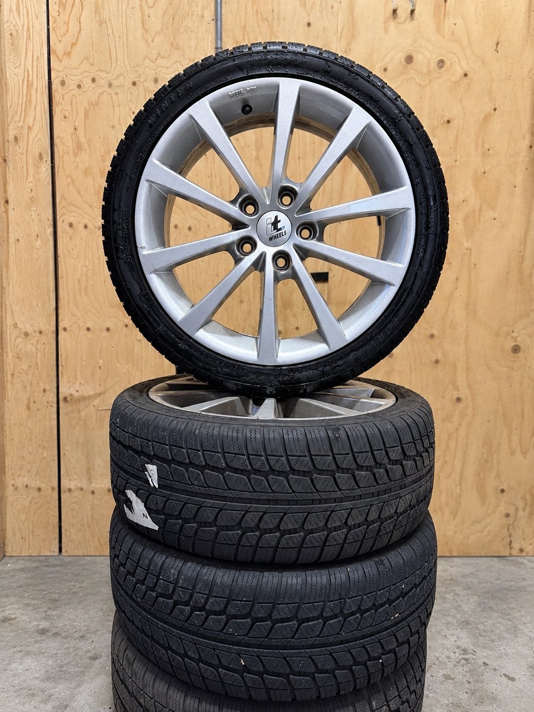 IT Wheels winterbanden 205/45R17 88V XL, Ophalen, Gebruikt, Banden en Velgen, 17 inch