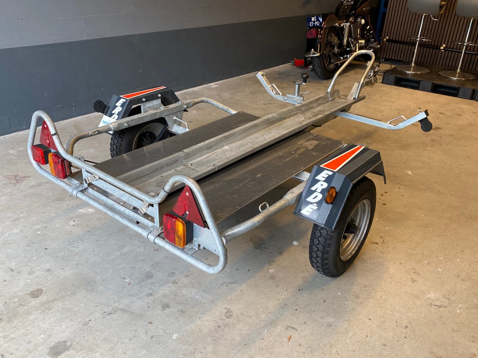 Motortrailer aanhanger motor met lage oprijhoogte., Auto diversen, Aanhangers en Bagagewagens, Ophalen of Verzenden, Zo goed als nieuw