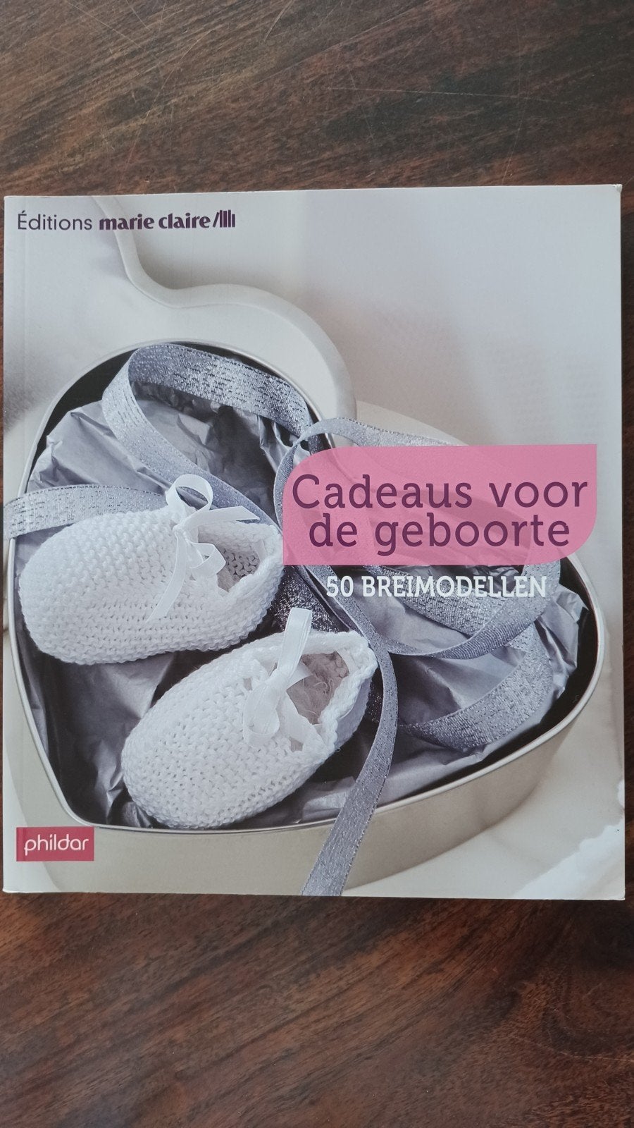 Cadeaus voor de geboorte,  50 breipatronen, Ophalen of Verzenden, Zo goed als nieuw, Breien, Patroon of Boek