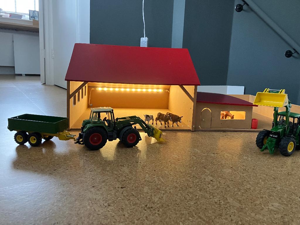Houten speelgoed boerderij met verlichting, Ophalen, Zo goed als nieuw