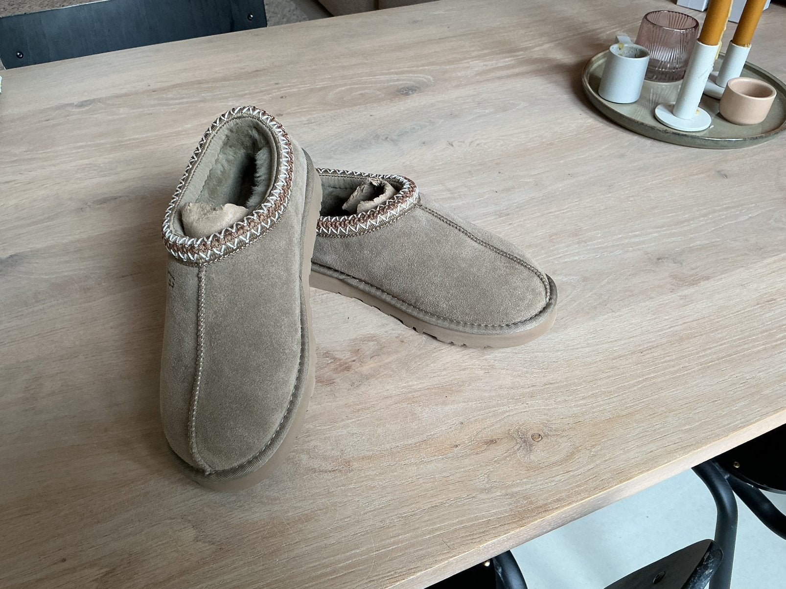 UGGS Tasman Antilope maat 39 nieuw!, Nieuw, Ophalen of Verzenden, Instappers, Beige