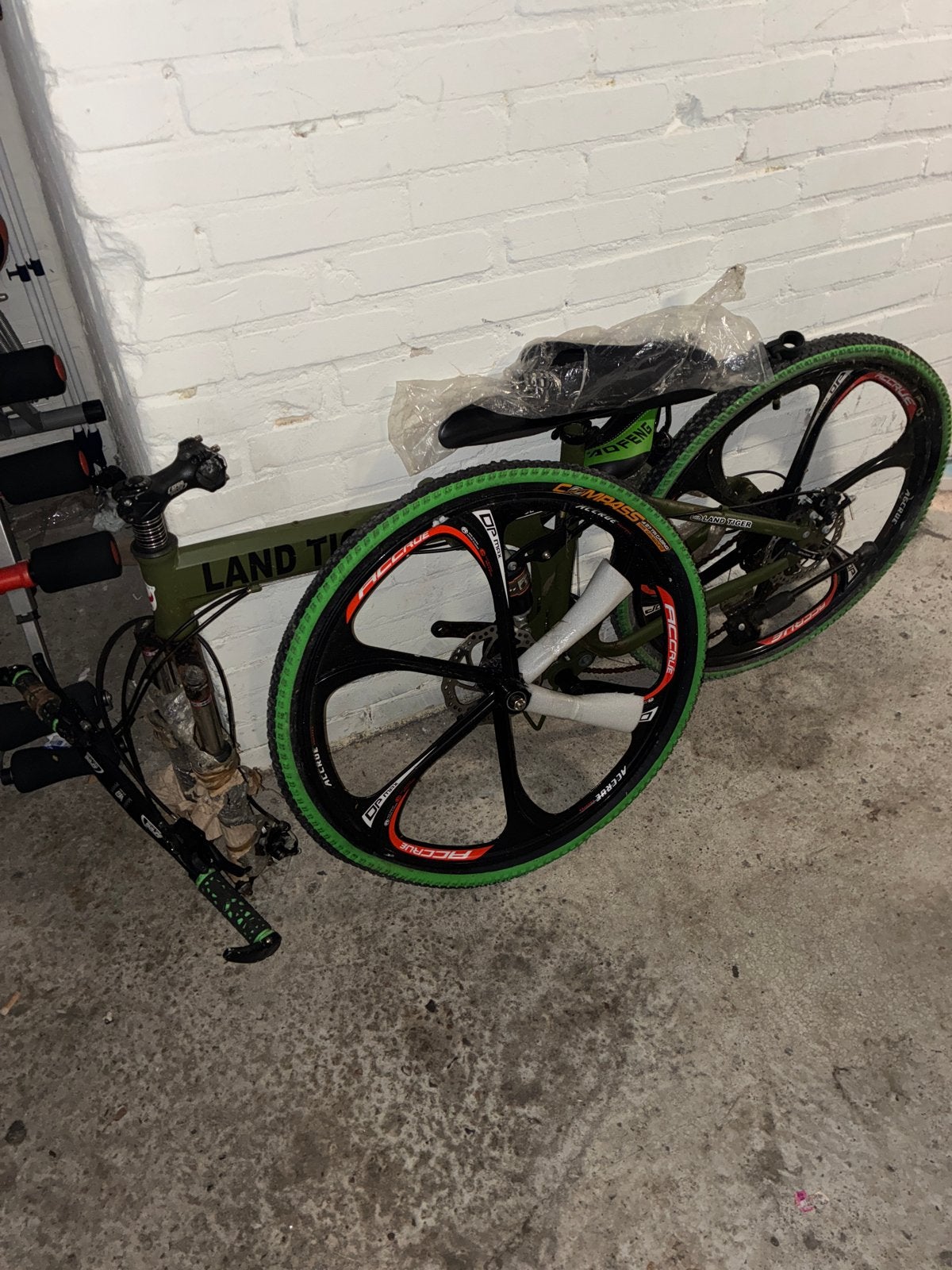 Land Rover G4 Challenge Folding Bike, Fietsen en Brommers, Overige merken, 20 inch of meer, Nieuw, Ophalen of Verzenden