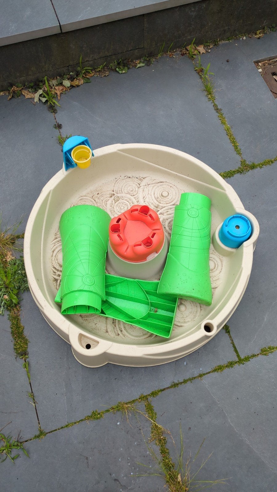 Watertafel voor kinderen, Ophalen