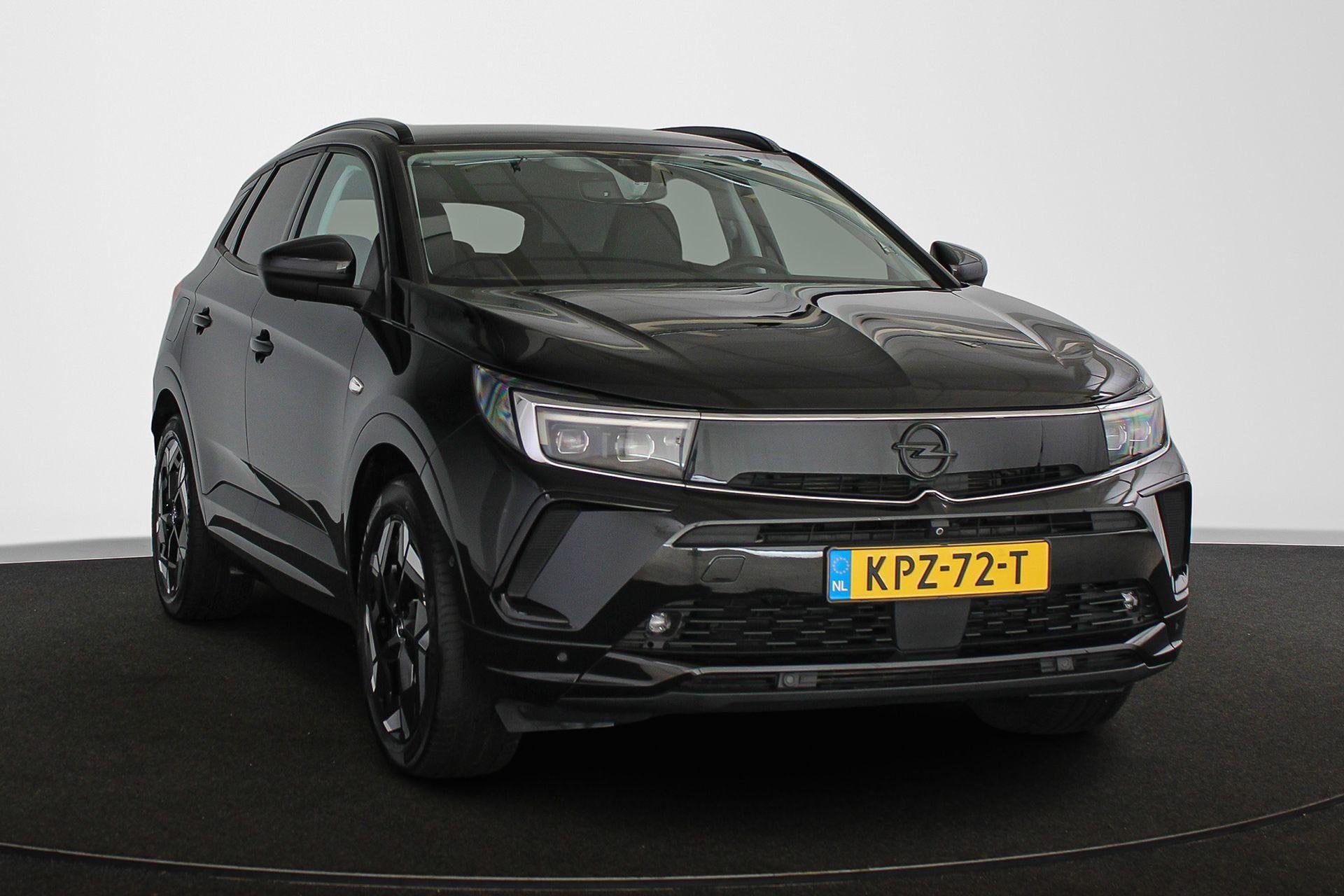 Opel Grandland 1.6 Turbo Plug-In Hybrid 4x4 GSe Stoel-Stuurv, Auto's, 4 cilinders, 1776 kg, Leder en Stof, Zwart