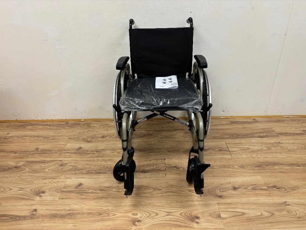 Icon 20 lichtgewicht rolstoel 45 cm champagne taxi-gekeurd, Diversen, Ophalen of Verzenden, Nieuw, Duwrolstoel