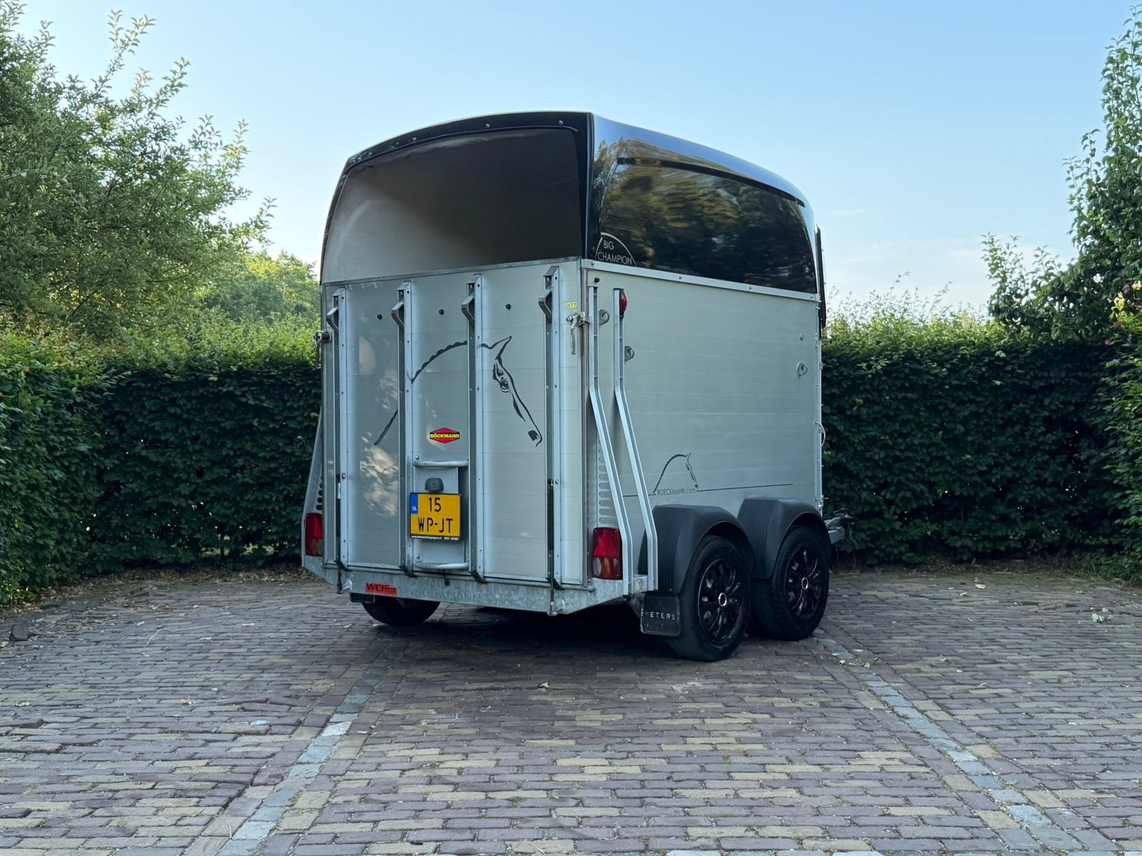 Nette bockmann big champion vol aluminium met zadelkamer, Dieren en Toebehoren, Ophalen, Aluminium, Zo goed als nieuw, 2-paards trailer