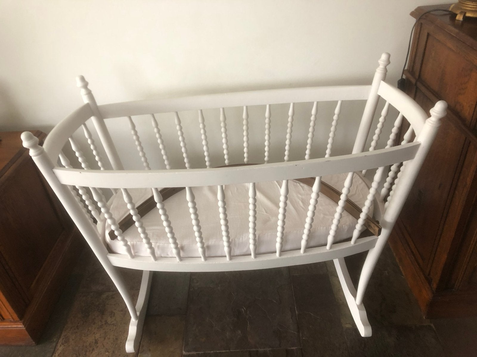 Antieke baby  wieg Gratis, Kinderen en Baby's, Babywiegjes en Ledikanten, Ophalen, Gebruikt, Wieg