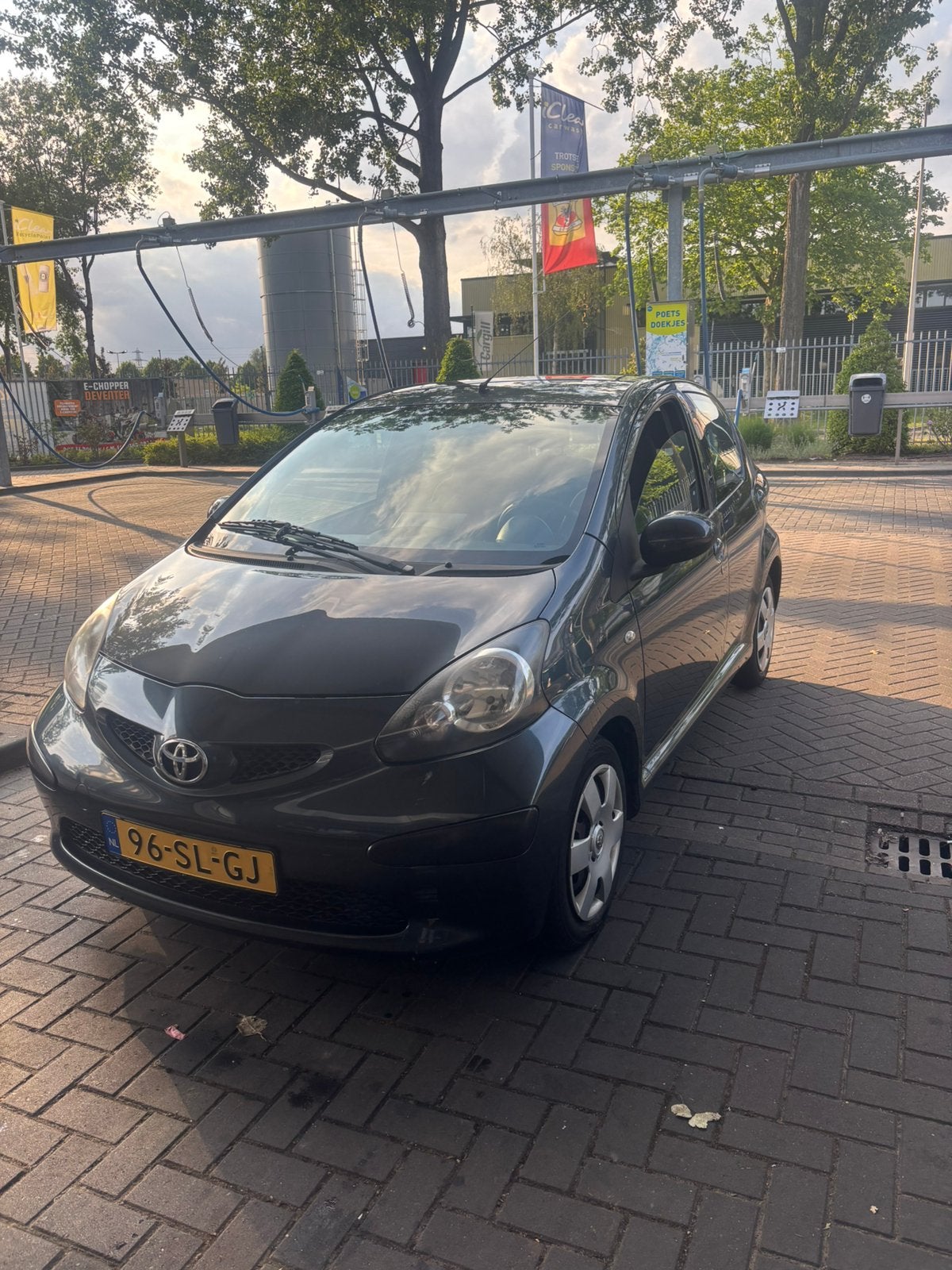 Toyota Aygo 1.0 12V Vvt-i 5DRS 2006 Grijs, Auto's, Toyota, Voorwielaandrijving, 4 stoelen, 68 pk, Origineel Nederlands