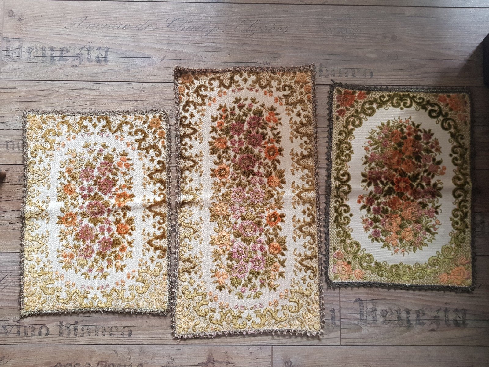 3 retro tafel kleedjes / tafelkleed bloemen, Ophalen of Verzenden, Huis en Inrichting