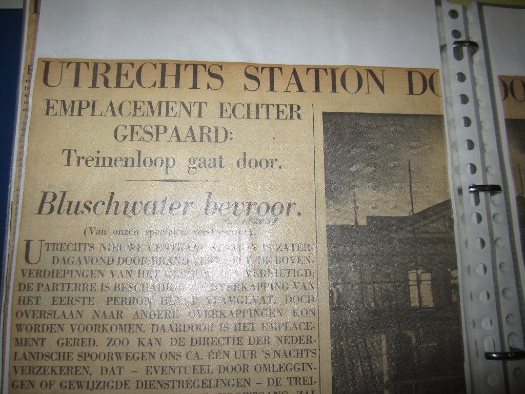 kranten knipsels vanaf 1938 trein/televisie/transport, Ophalen of Verzenden