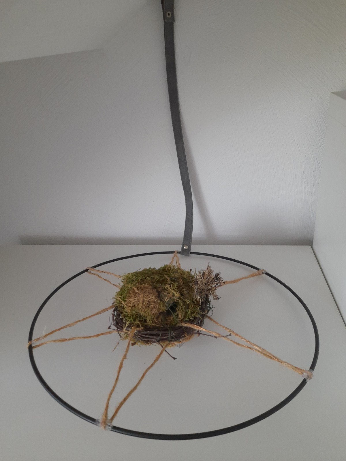 Decoratie krans opmaakring zwart met mos en verlichting, Zwart, Ophalen of Verzenden, Metaal, Landelijk