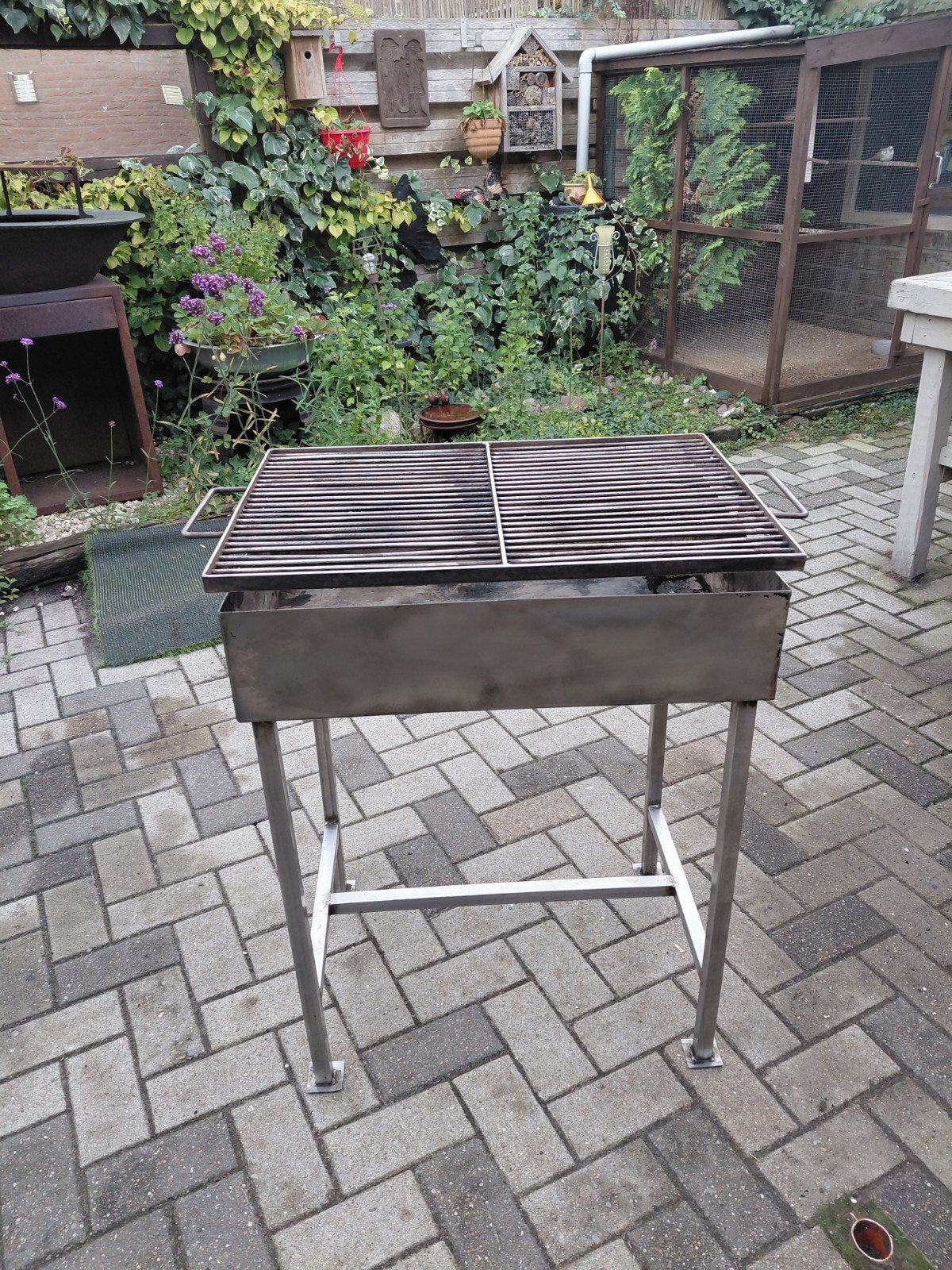 te koop nette houtskool bbq, Ophalen, Gebruikt
