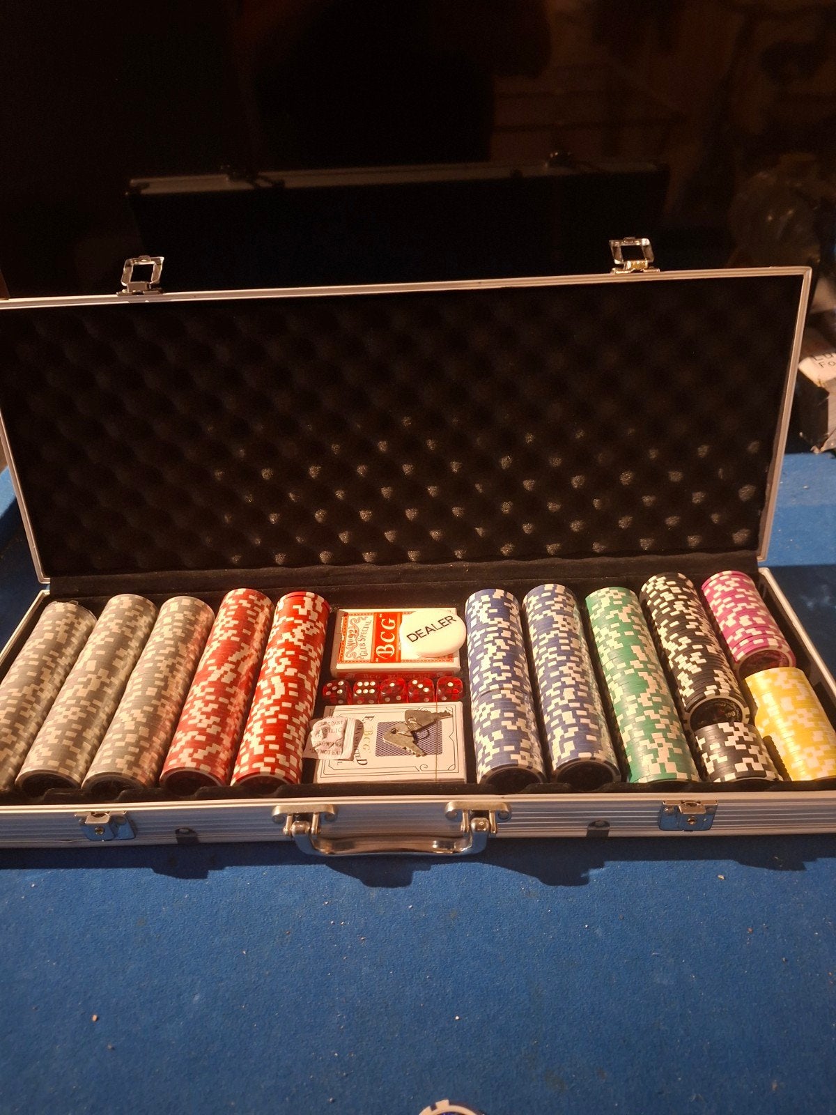 Pokerset met 500 chips, kaarten en dobbelstenen, Drie of vier spelers, Ophalen, Gebruikt