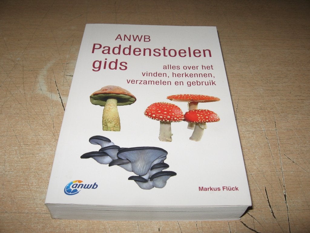 Markus Fluck        ANWB  paddenstoelen gids, Ophalen of Verzenden, Zo goed als nieuw, Overige onderwerpen