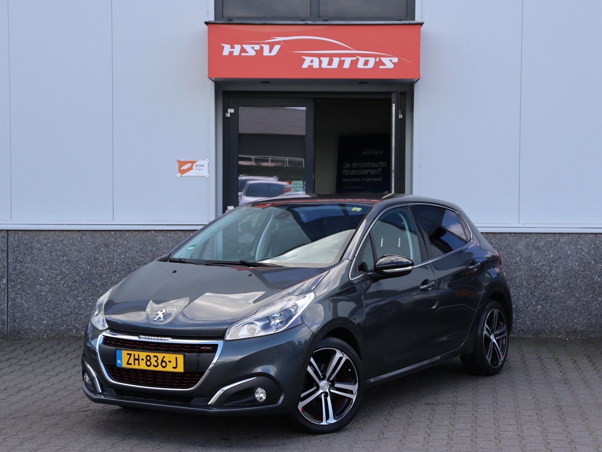 Peugeot 208 1.2 PureTech Première navi LM automaat, Auto's, Gebruikt, Euro 6, 1199 cc, 49 €/maand
