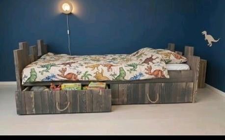 Stevig stoer kasteel bed, Ophalen