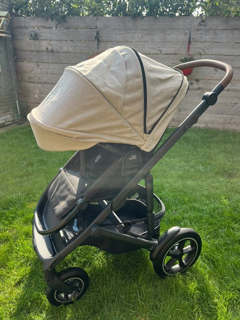 Foto 17 van Beige kinderwagen Britax Römer Smile3 incl. reiswieg + buggy