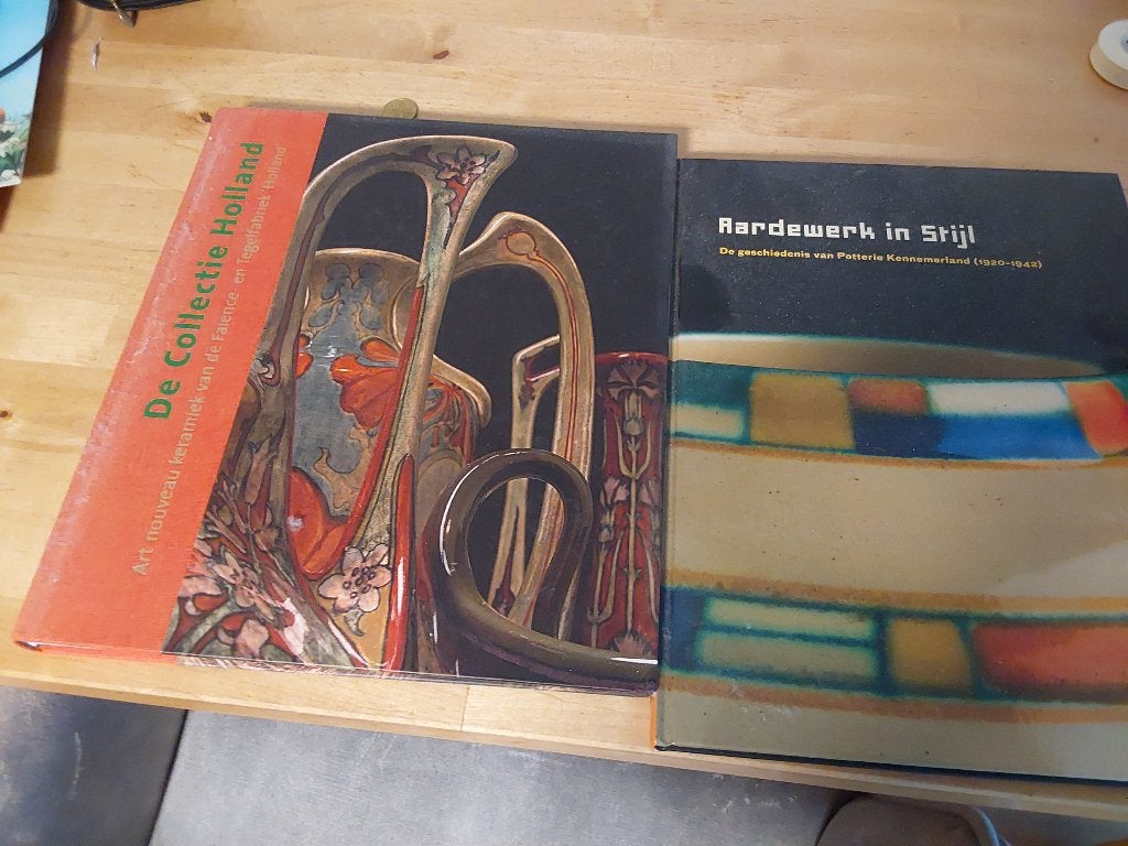 Boek aardewerk collectie Holland art nouveau, Antiek en Kunst, Ophalen
