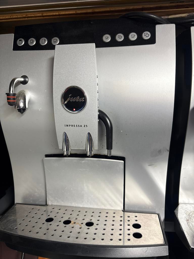 Jura Impressa Z5 gen1 en 2 Koffiemachine - Gebruikt, Witgoed en Apparatuur, Koffiezetapparaten, 10 kopjes of meer, Koffiemachine