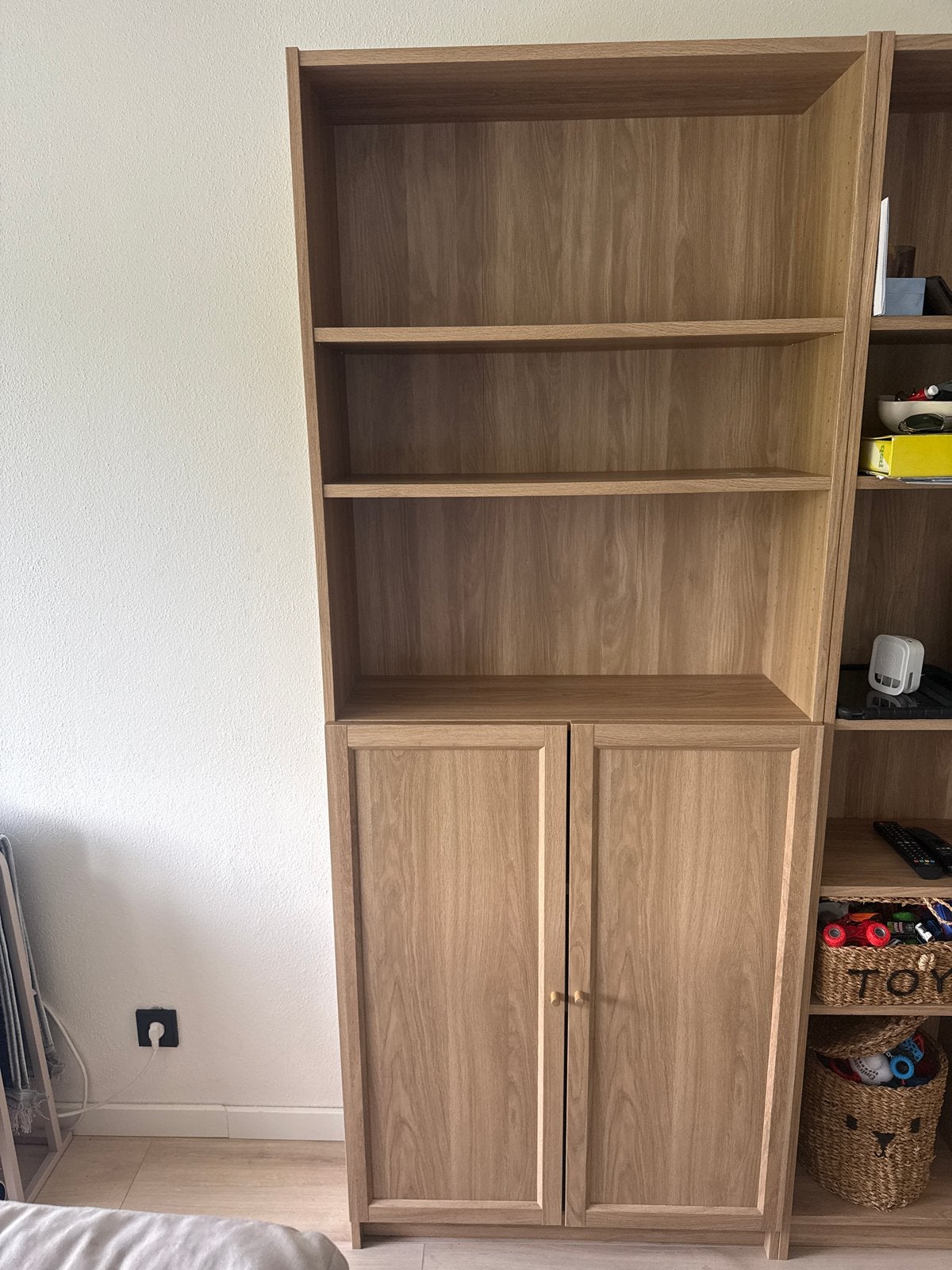 Billy / Oxberg boekenkast met deuren Ikea, Ophalen, 200 cm of meer, 50 tot 100 cm, Zo goed als nieuw