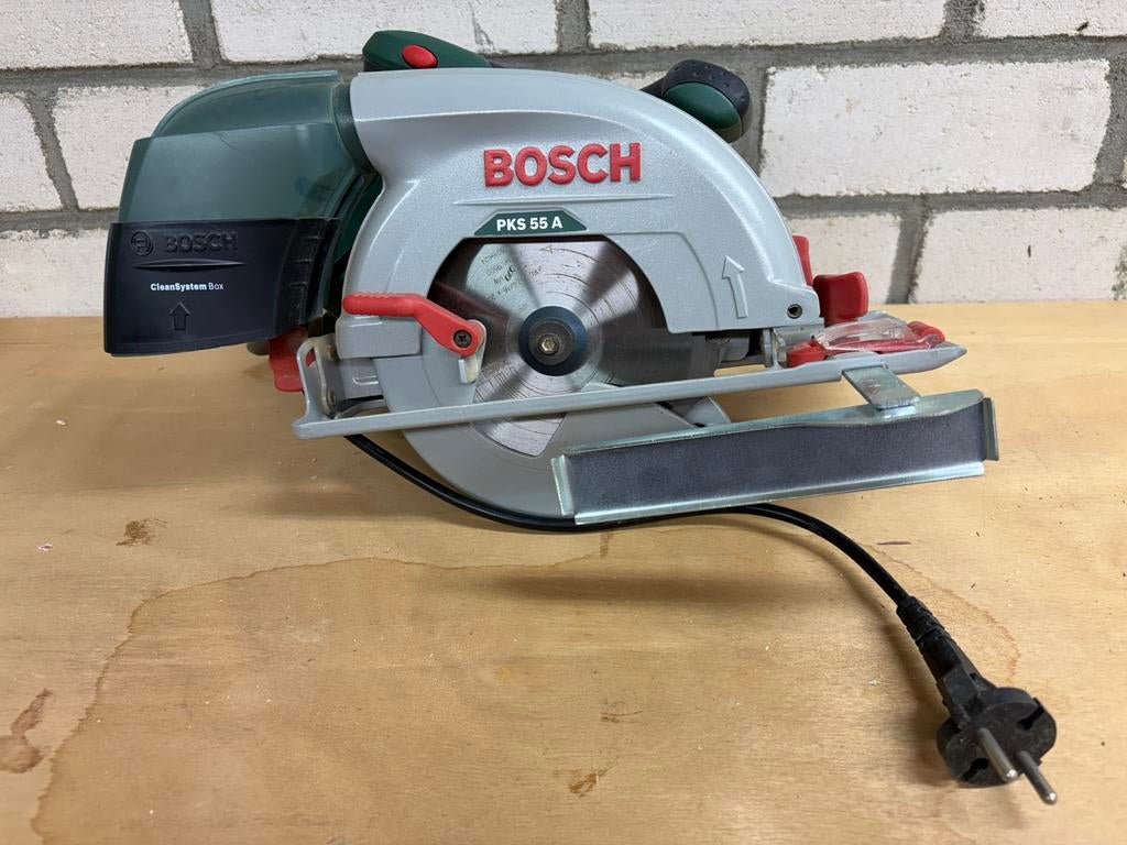 Bosch cirkelzaag PKS 55 A, Doe-het-zelf en Verbouw, Gereedschap | Zaagmachines, Gebruikt, Cirkelzaag, Ophalen of Verzenden, 30 tot 70 mm
