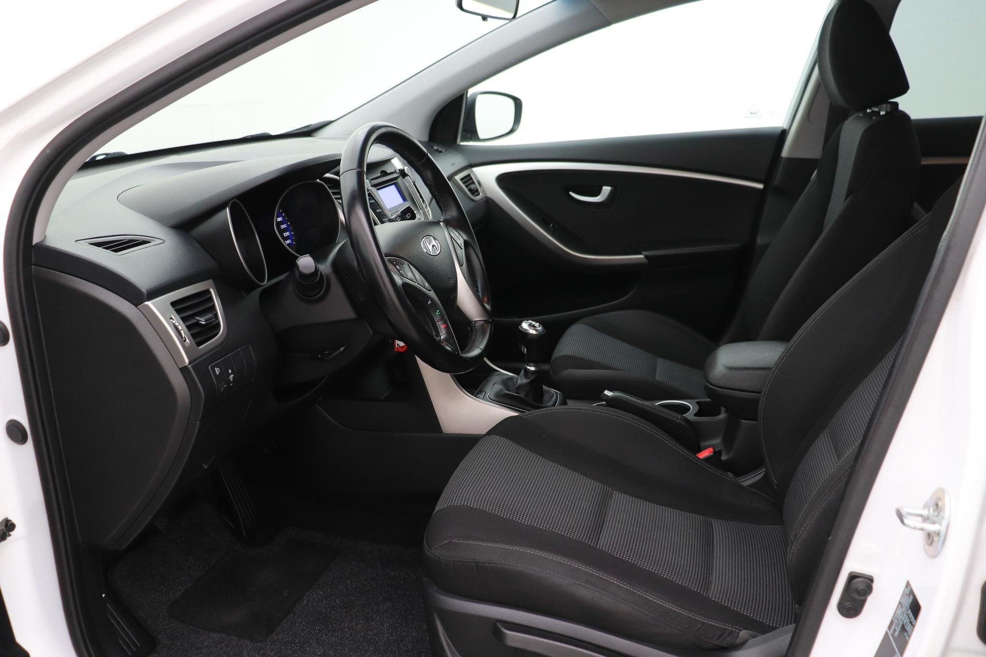 Hyundai i30 Wagon 1.6 GDi Comfort | Airconditioning | Cruise, Auto's, Hyundai, Voorwielaandrijving, Gebruikt, 4 cilinders, Wit