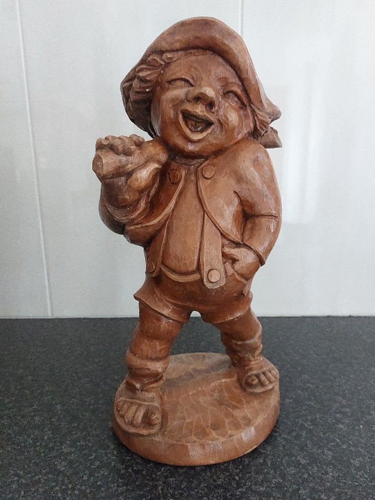 Zwaar glad stenen beeld "Lachende man met een zak...", Ophalen of Verzenden, Zo goed als nieuw, Mens