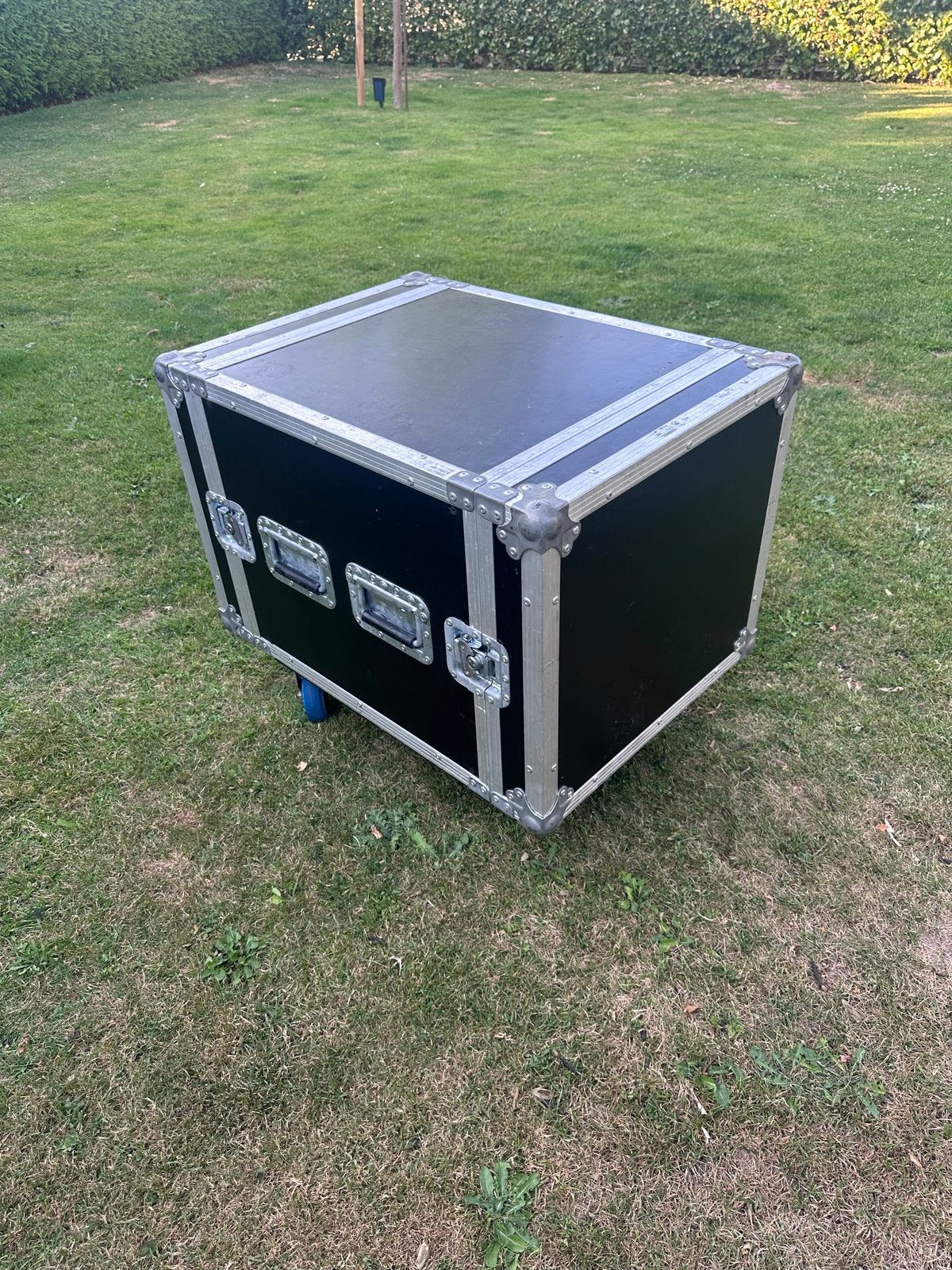 Innox Double Door Flightcase 10U, Ophalen, Gebruikt, Overige instrumenten, Flightcase