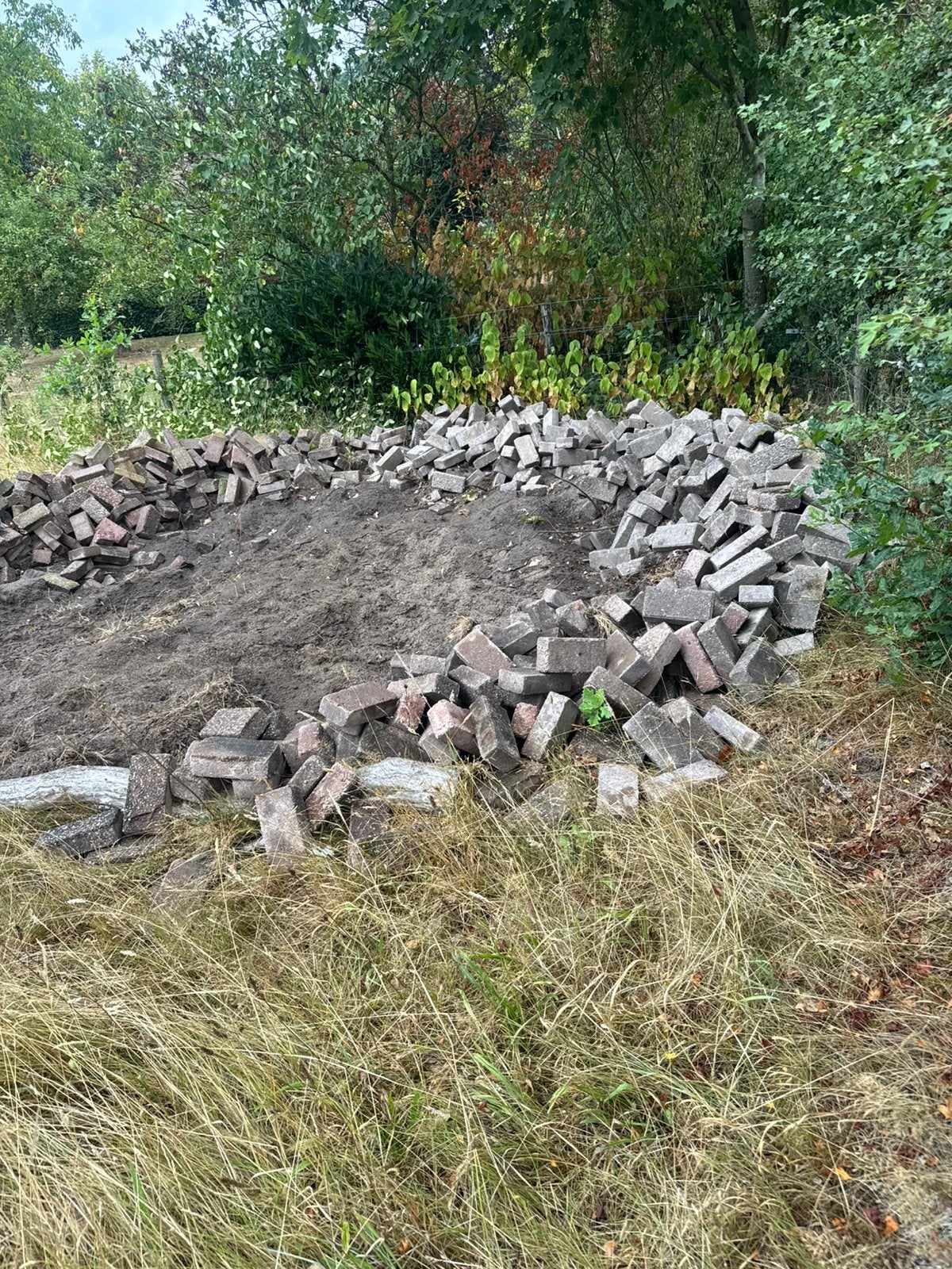 Mooie partij klinkers, Ophalen, Tuinaarde