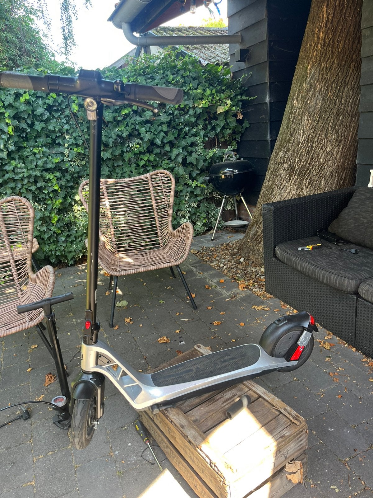 Elektrische step alleen accu defect, Fietsen en Brommers, Ophalen, Zo goed als nieuw, Elektrische step (E-scooter)