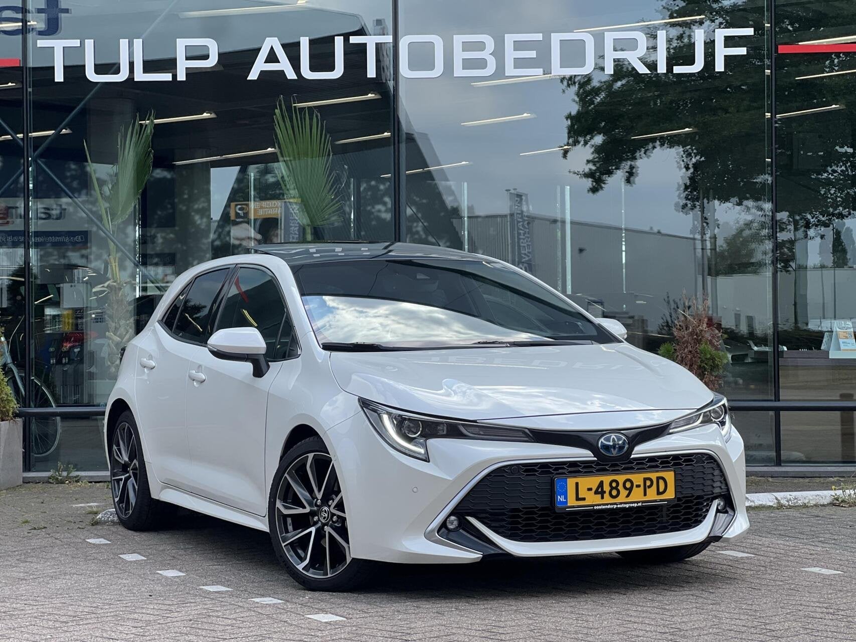 Toyota Corolla 2.0 Hybrid Premium Dealer Topstaat! NL NAP, 450 kg, Gebruikt, 4 cilinders, Corolla