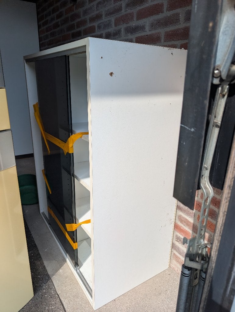oude kast met glazen schuifdeuren, Ophalen, Gebruikt