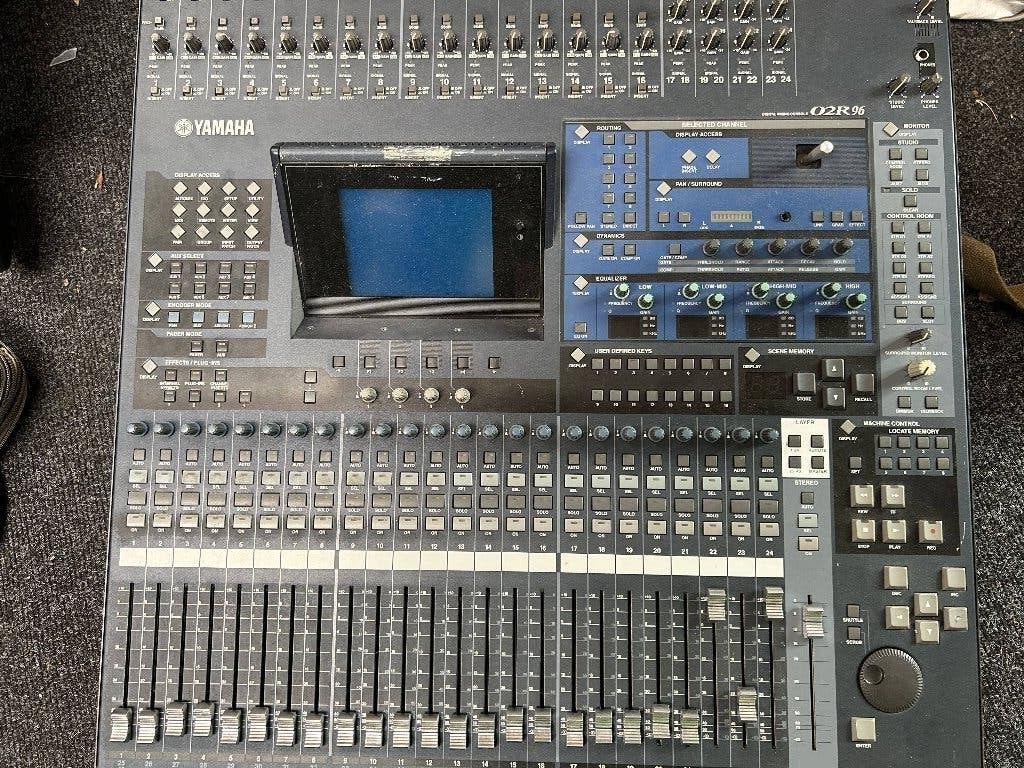 Yamaha 02R96 Digitale mengtafel, Muziek en Instrumenten, Mengpanelen, Ophalen, Gebruikt, 20 kanalen of meer